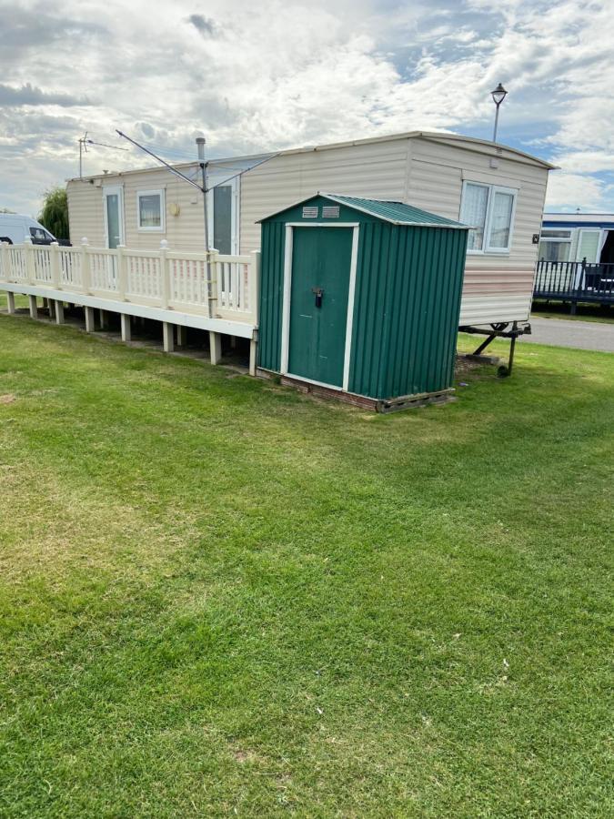 I13 The Chase Caravan Park 잉골드멜스 외부 사진